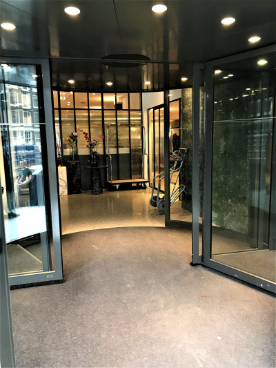 There is step-free access to the spacious hotel lobby through automatic doors.