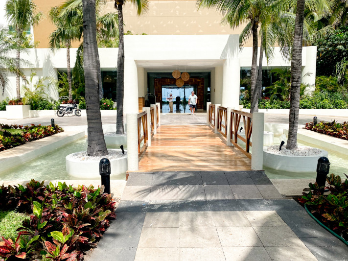 Dreams Sands Cancun Resort & Spa