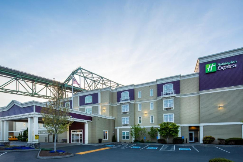 Holiday Inn Express And Suites Astoria