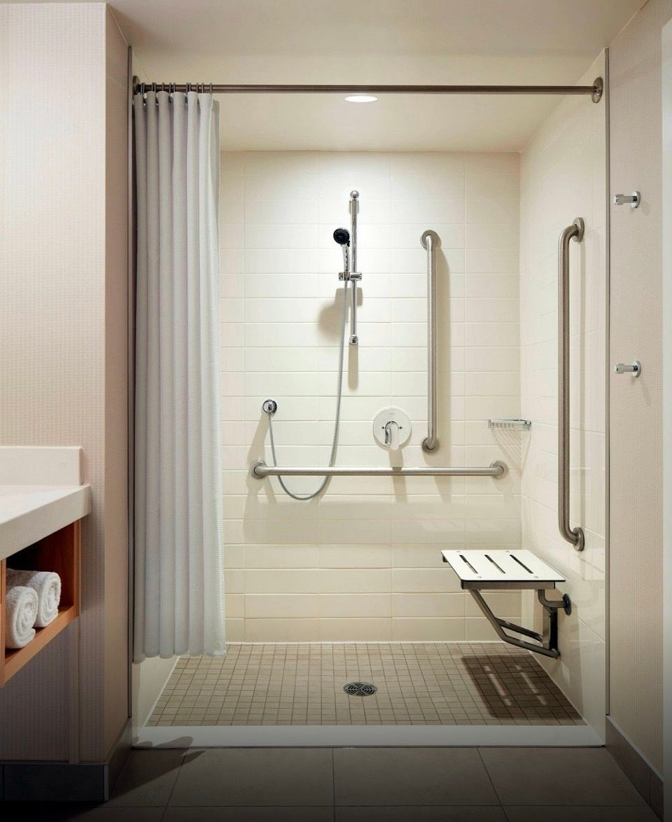blog.image_alts.roll_in_showers_in_hotels