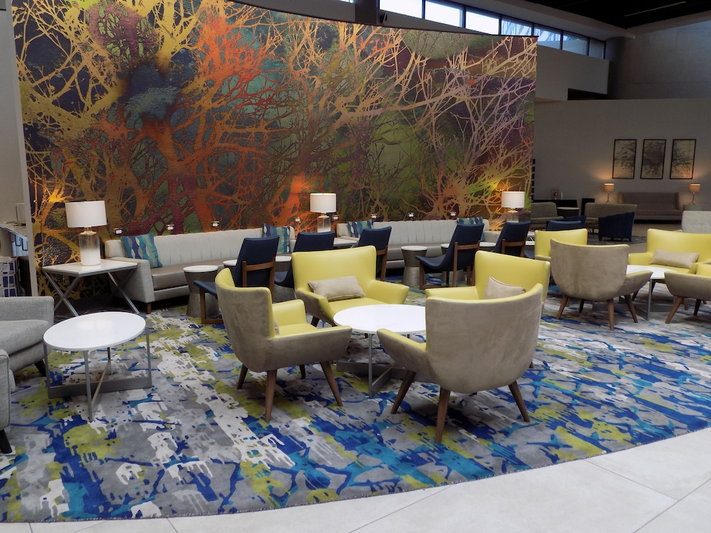 Lobby lounge