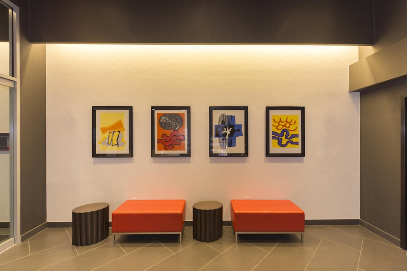Lobby lounge