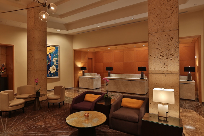Lobby lounge