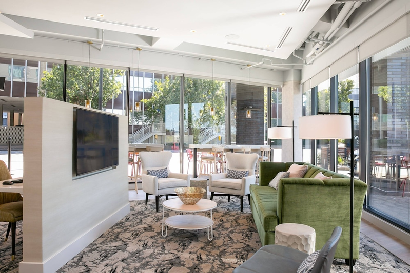 Lobby lounge