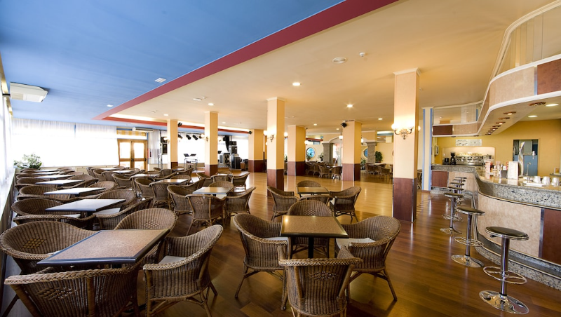 Coffee shop