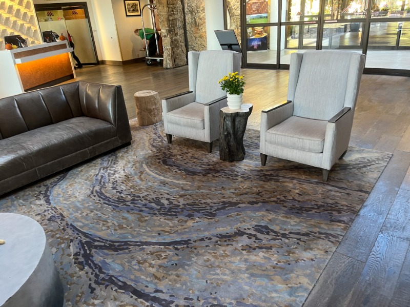 04. Lobby