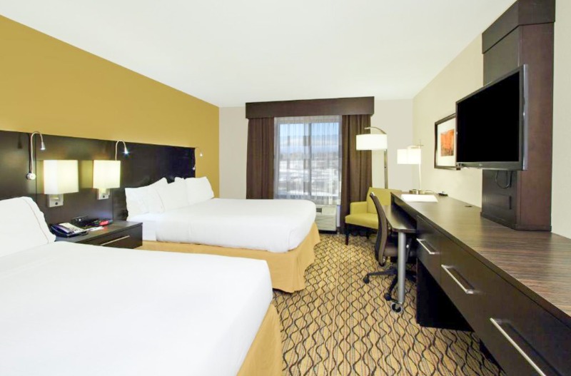 Holiday Inn Express & Suites Colorado Springs First & Main, an IHG Hotel