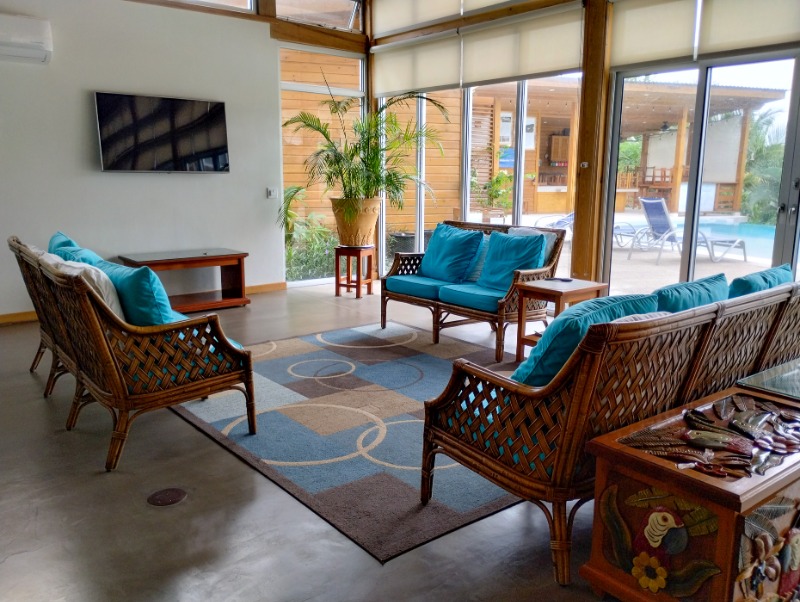 04. Lobby