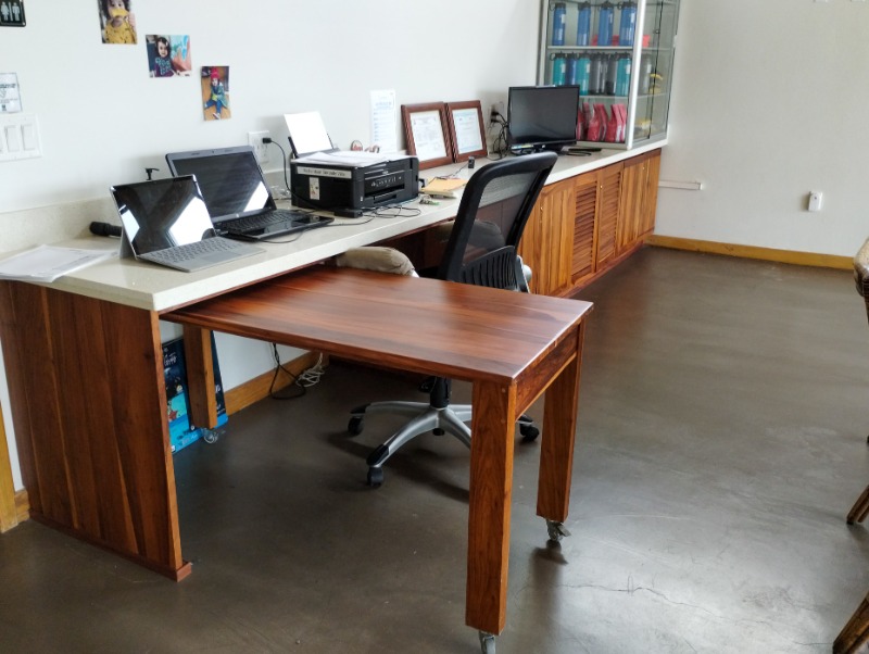 06. Front Desk