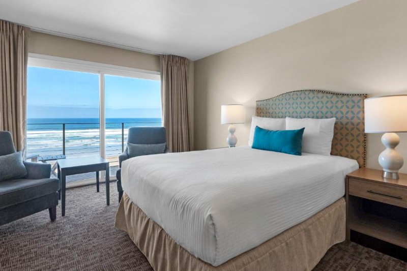 Pelican Shores Inn