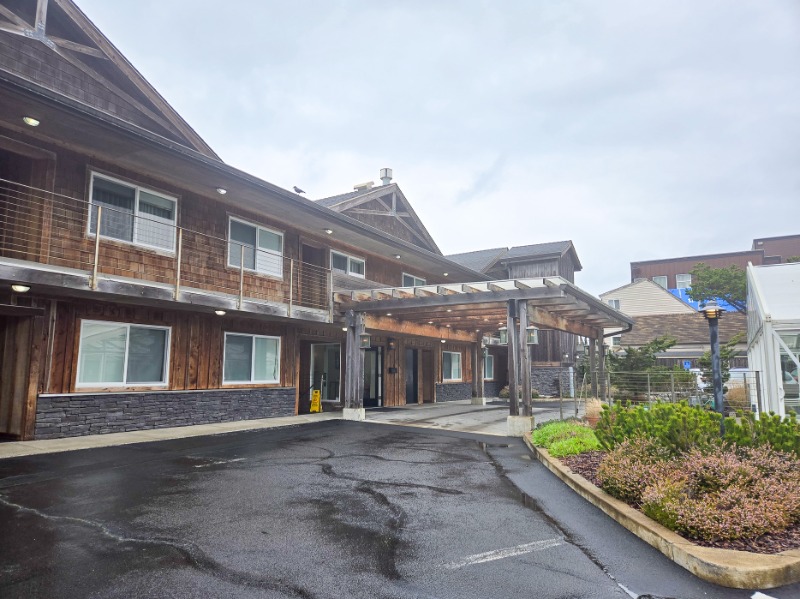 Pelican Shores Inn