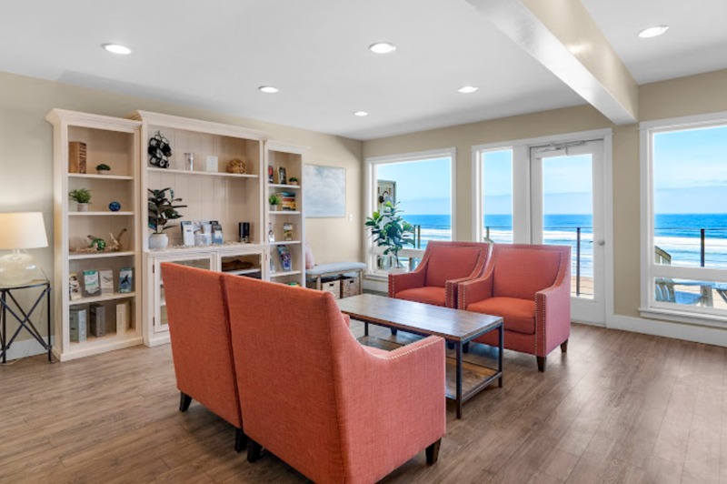 Pelican Shores Inn