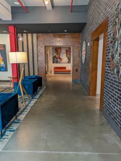 02. Lobby