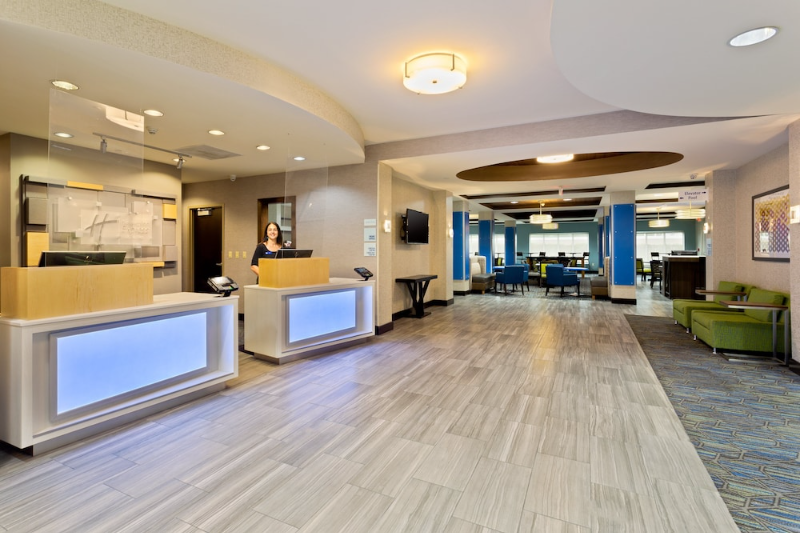 Check-in/check-out kiosk