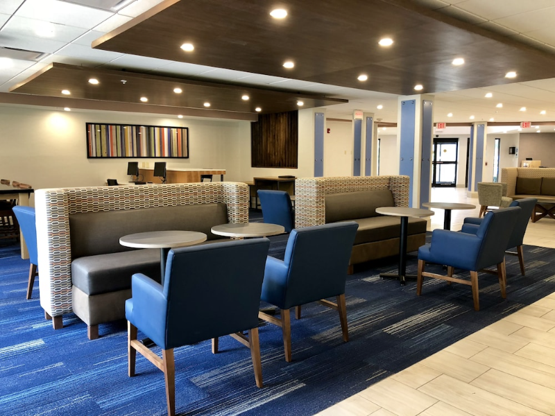 Lobby lounge