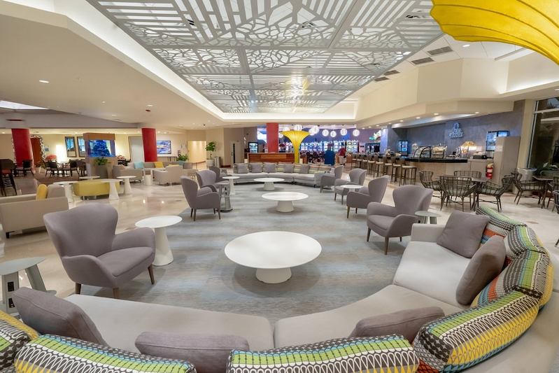Lobby lounge