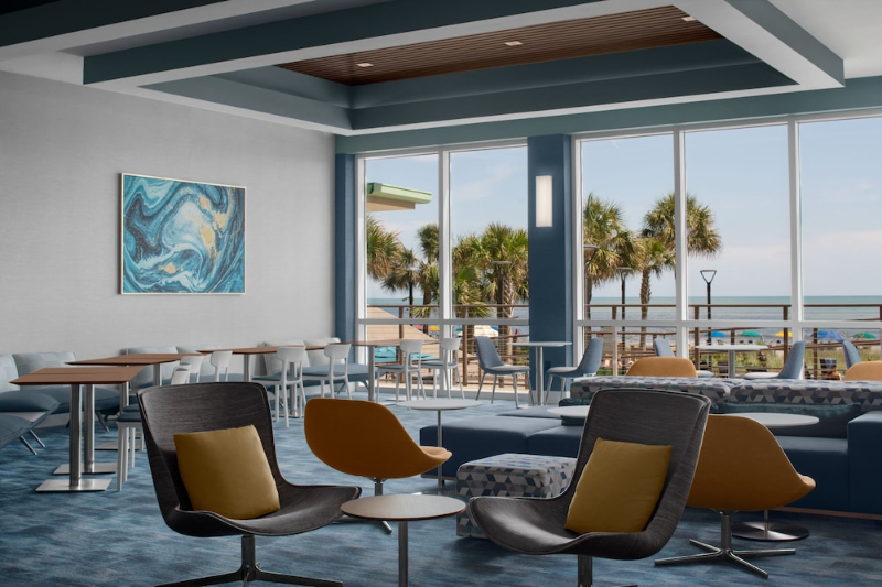 Lobby lounge