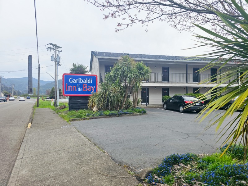 Garibaldi Inn at the Bay