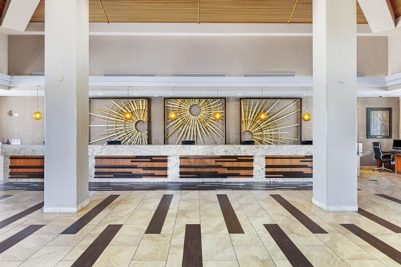 Lobby lounge