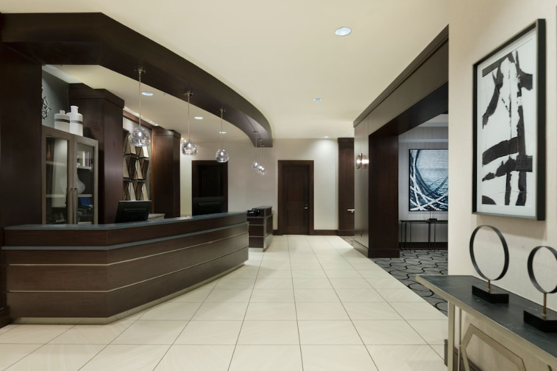 Lobby lounge