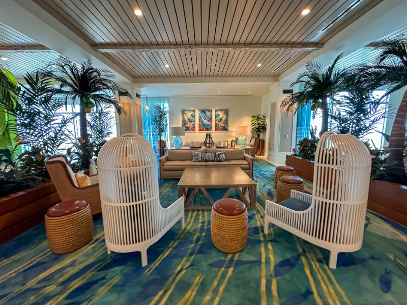 03. Lobby