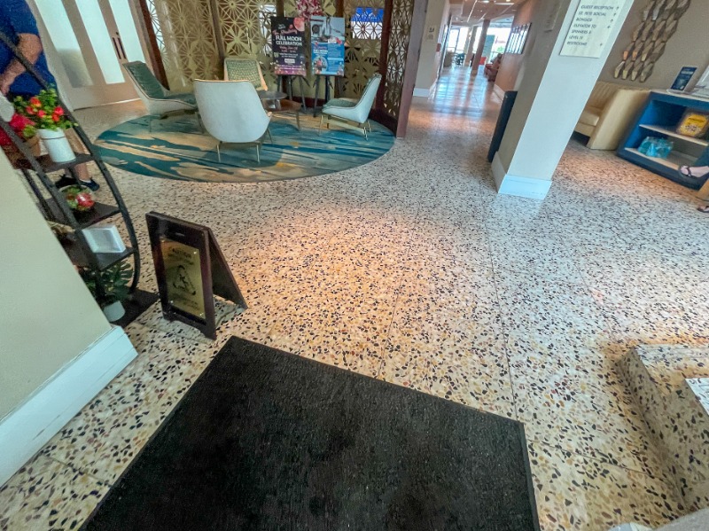 03. Lobby