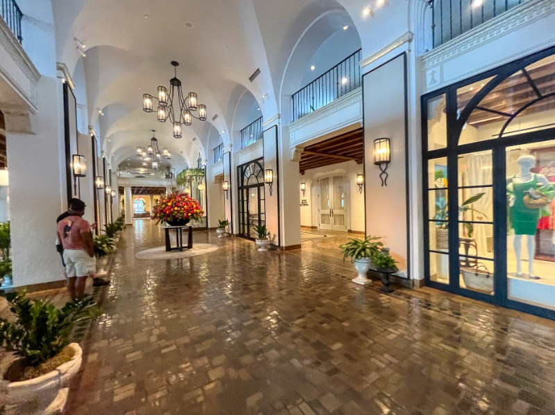 04. Lobby