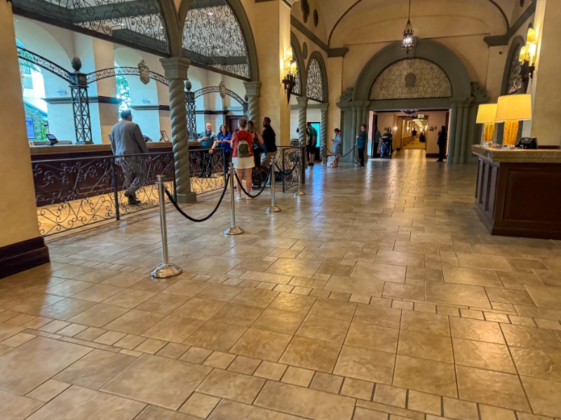 03. Lobby