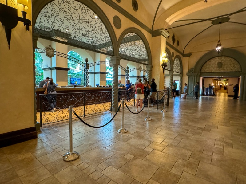 04. Lobby