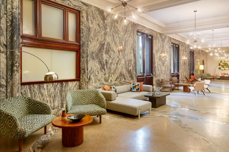 04. Lobby