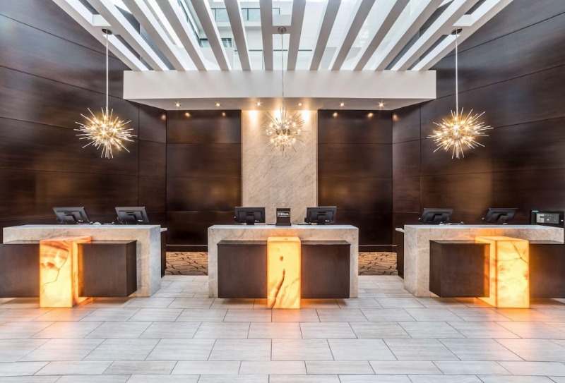 06. Front Desk
