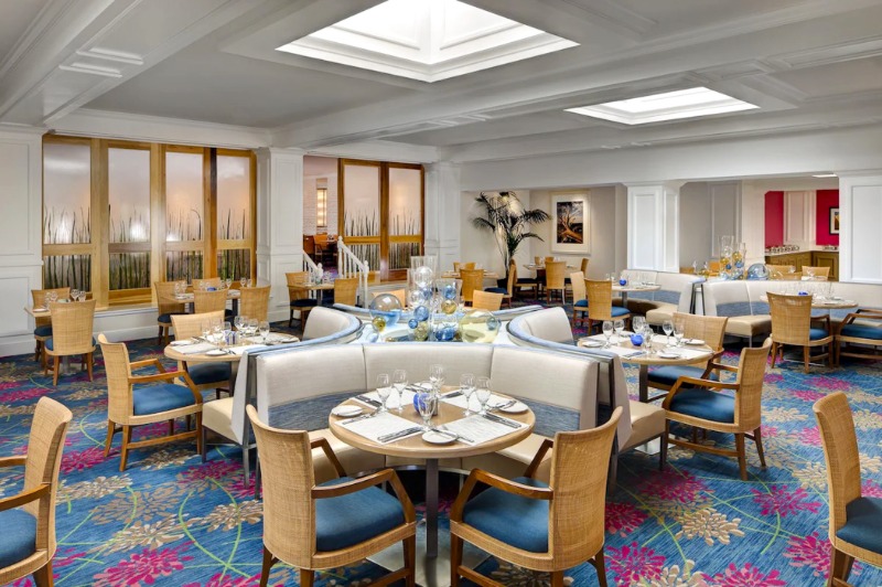 06. Restaurant