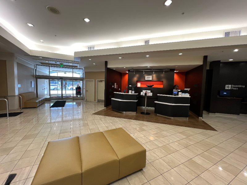 05. Front Desk