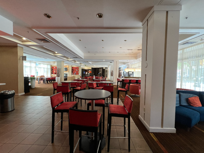 06. Restaurant