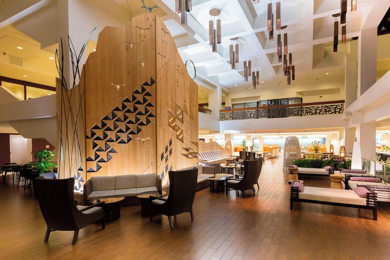 Lobby lounge