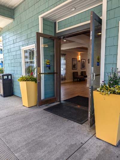 01. Hotel Entrance