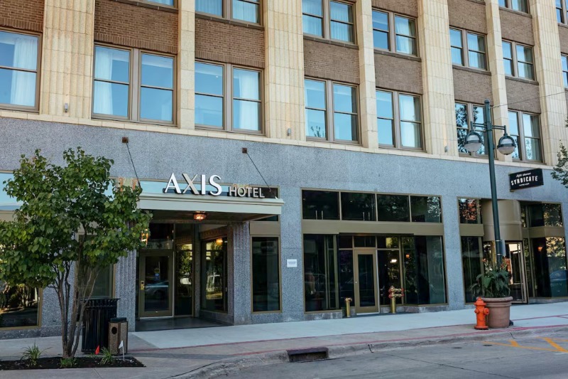 01. Hotel Entrance