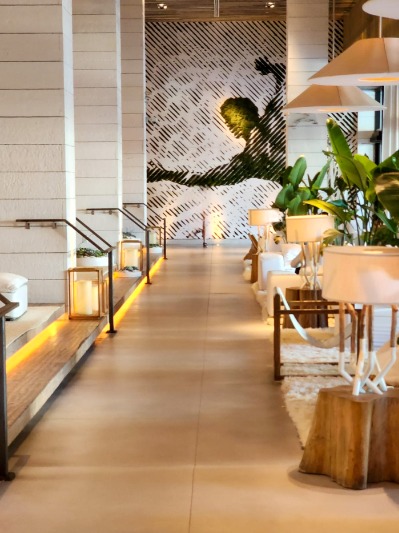 02. Lobby