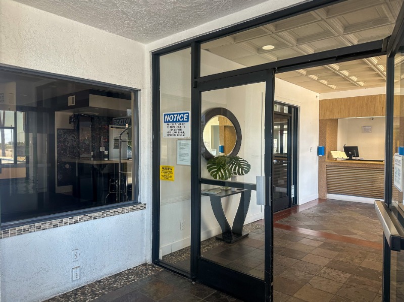 03. Lobby