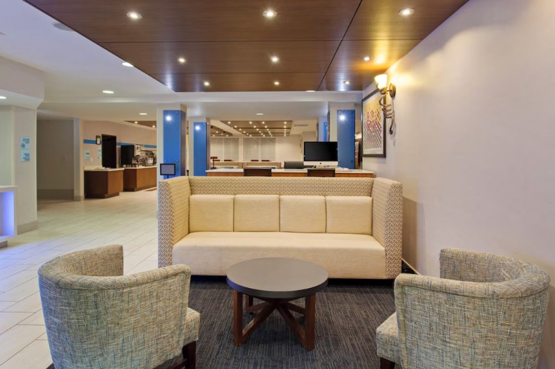 03. Lobby