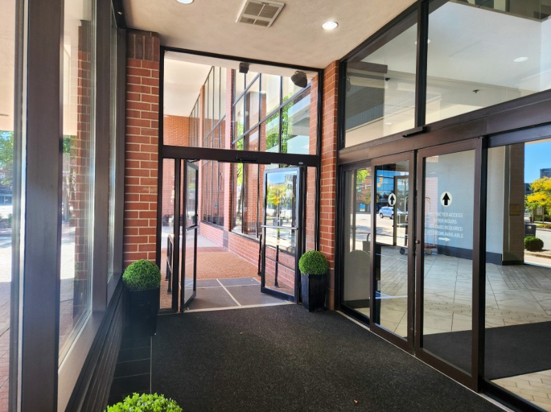 DoubleTree by Hilton Lansing