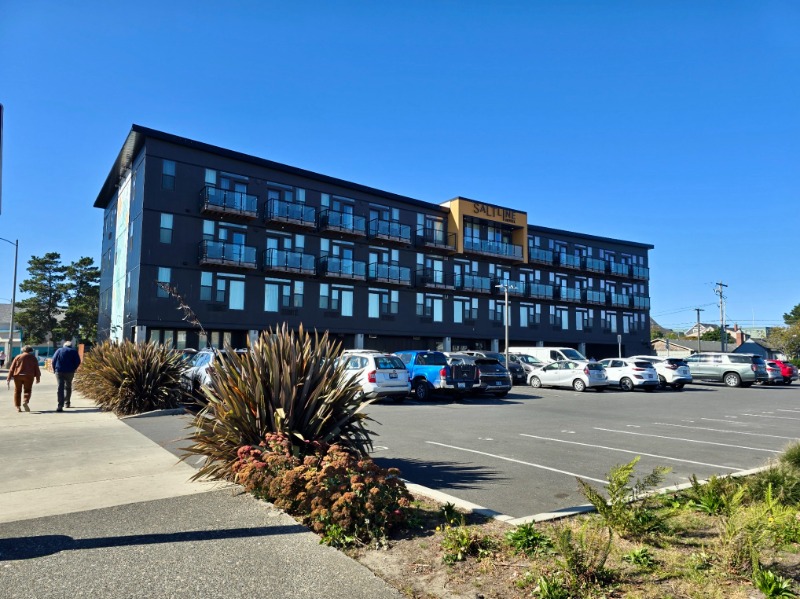SaltLine Hotel