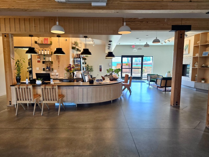SaltLine Hotel