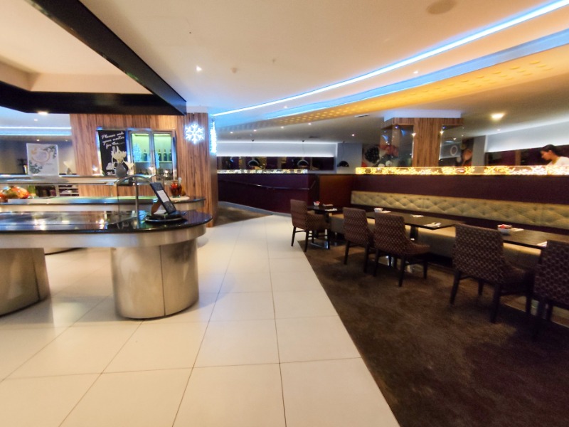 Novotel London West
