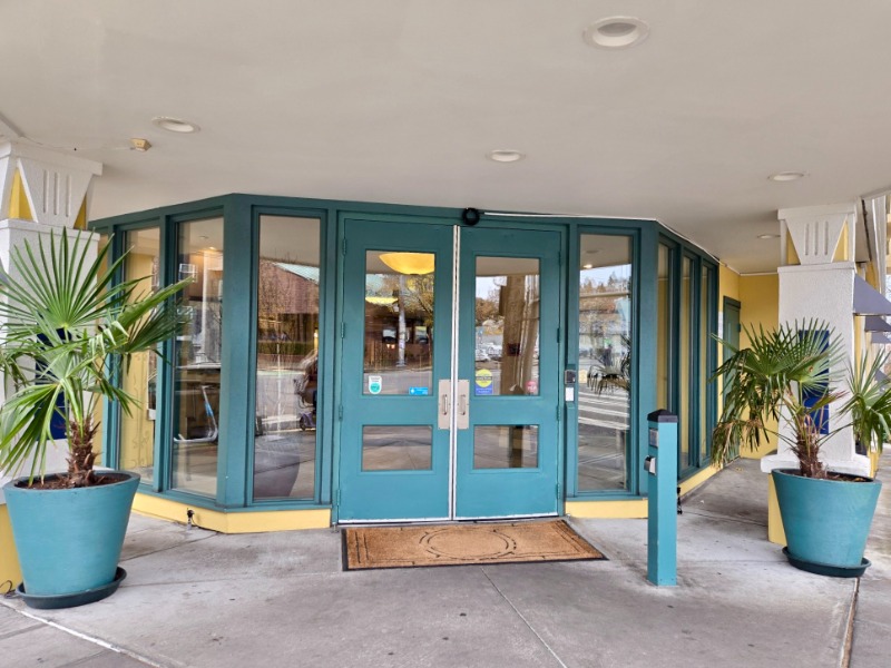 Mediterranean Inn