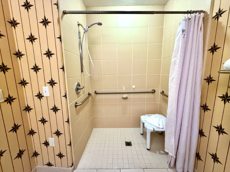 Plaza Inn & Suites at Ashland Creek