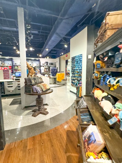 Universal Orlando Store (Terminal A/B)