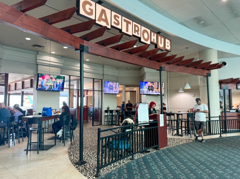 Gastrohub (Terminal B)
