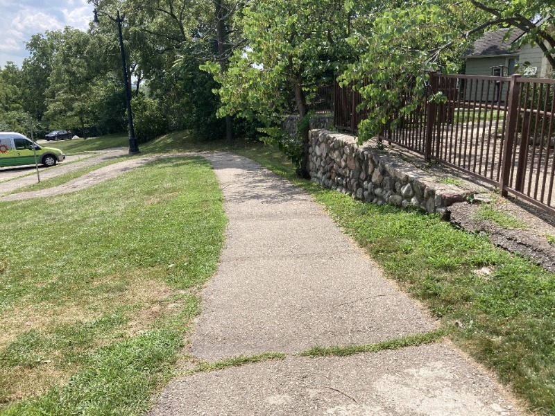 Leslie Science and Nature Center