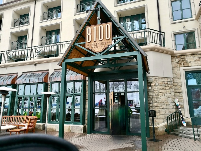 8100 Mountainside Bar & Grill